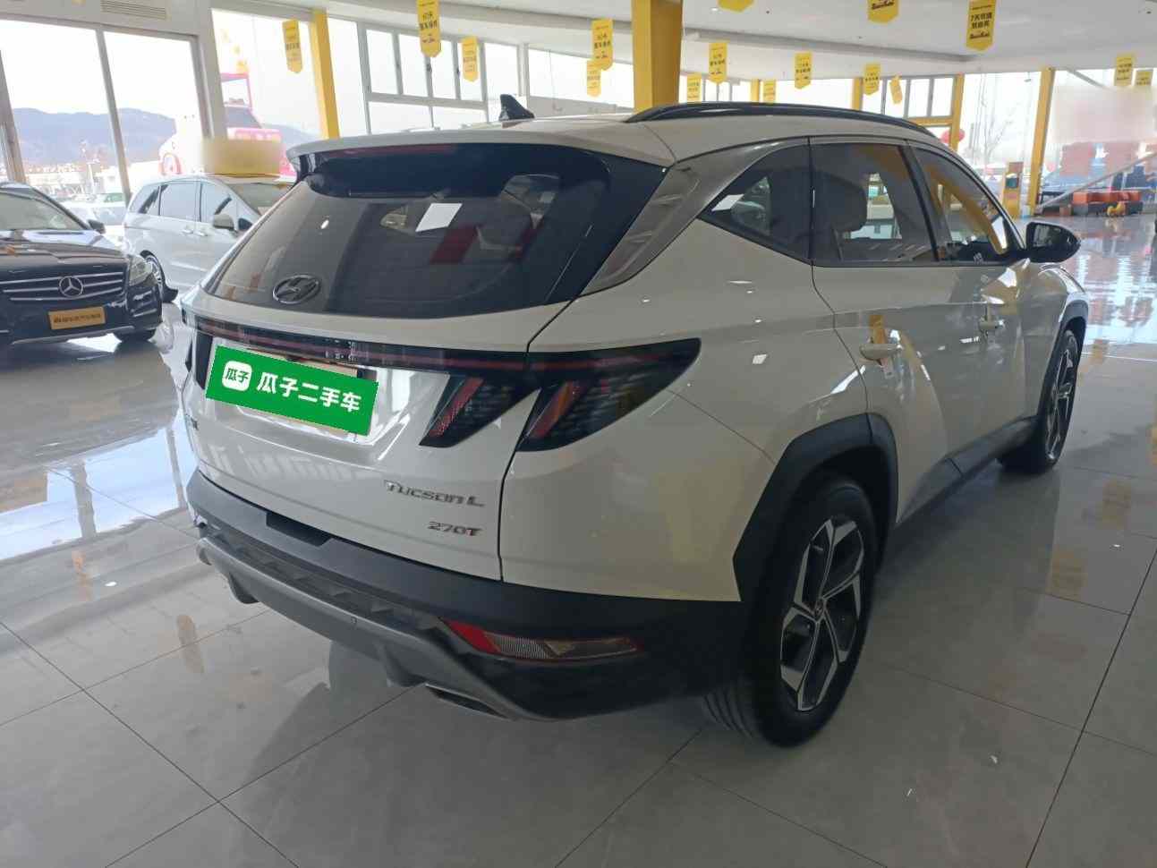 现代 2023款 途胜L 1.5T 自动两驱LUX尊贵版(4)