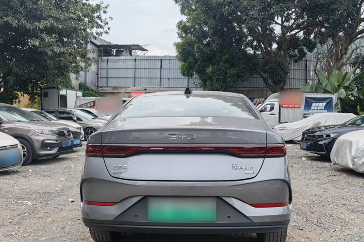 比亚迪 秦PLUS 2025款 DM-i 智驾版 55KM超越型车身外观6008