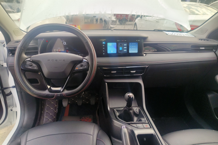 荣威i5 2023款 1.5L 手动优越版中控内饰12