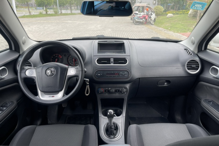 名爵3 2016款 1.3L 手动舒适版中控内饰7006