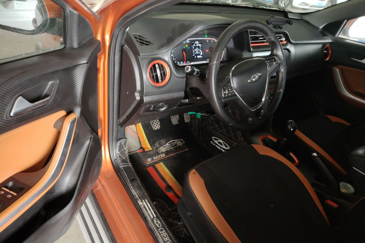 奇瑞 瑞虎3X 2017款 1.5L 手动都市领先版中控内饰20