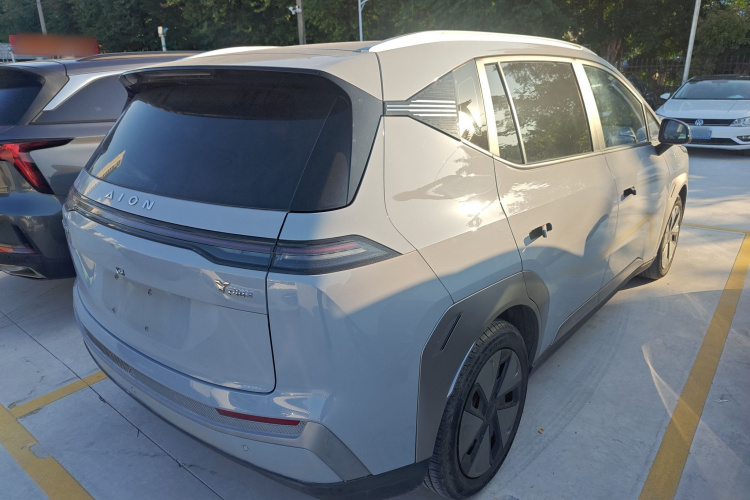 埃安 AION Y 2023款 Plus 510 乐享版车身外观7