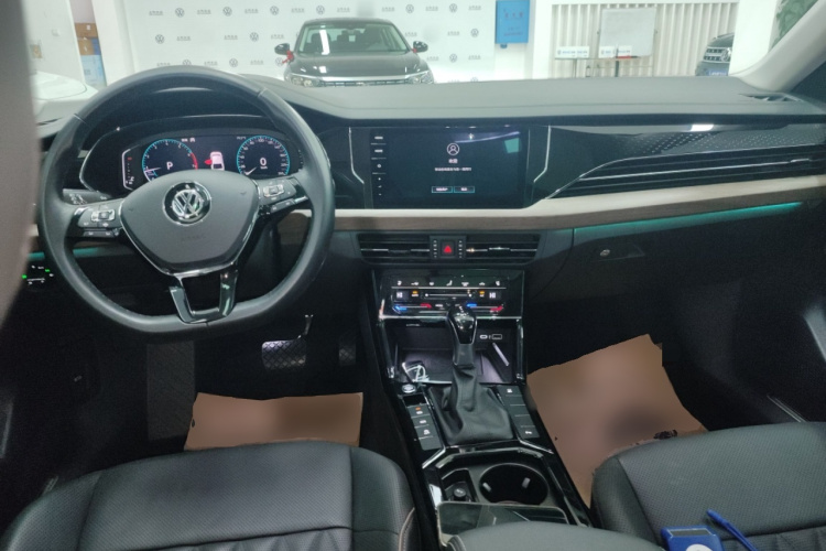 大众 帕萨特 2020款 330TSI 豪华版 国VI中控内饰12
