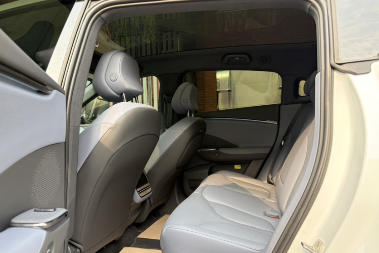 小鹏G7 2025款 602 长续航 Max中控内饰7004