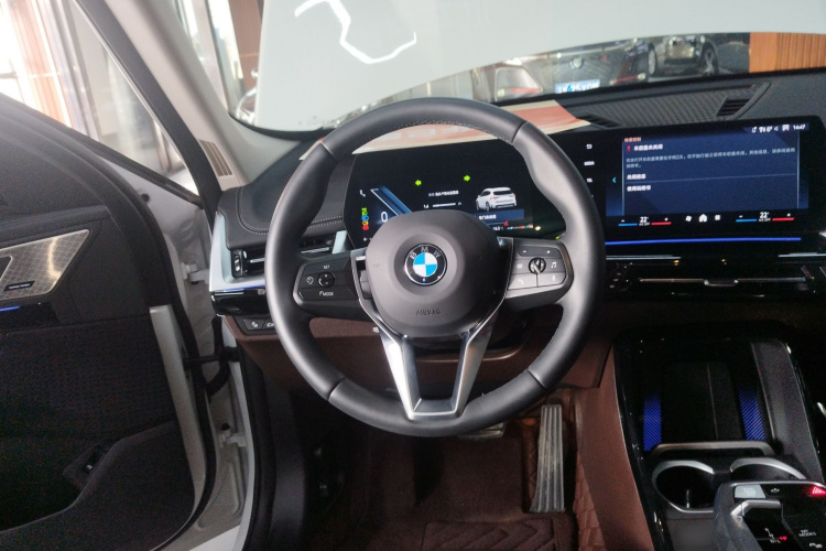 宝马X1 2023款 sDrive25Li X设计套装中控内饰13