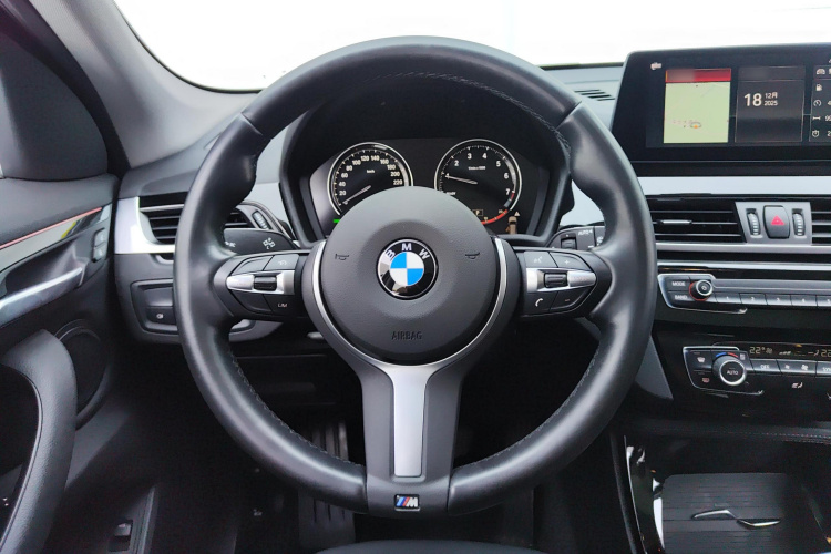 宝马X1 2020款 sDrive20Li 尊享型中控内饰13