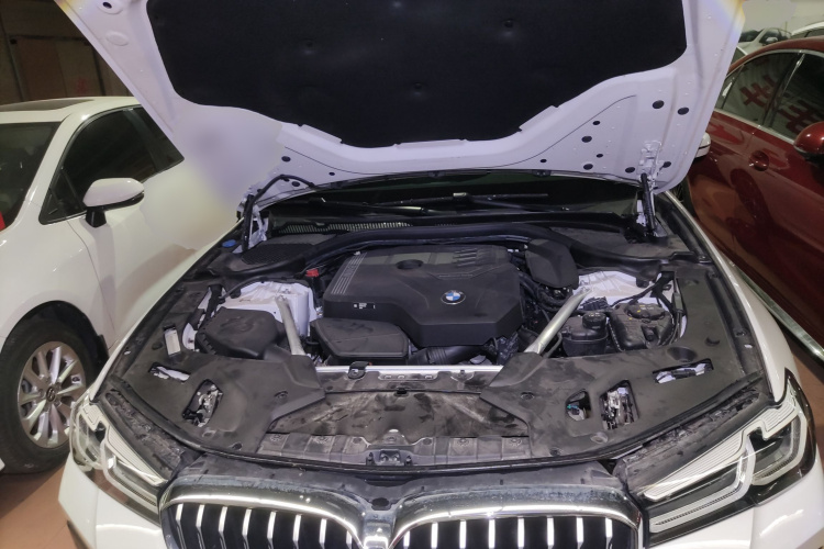 宝马5系 2023款 改款 530Li 领先型 M运动套装机舱底盘24