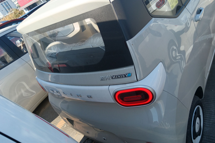 五菱汽车 宏光MINIEV 2024款 第三代 215km 青春版车身外观6004