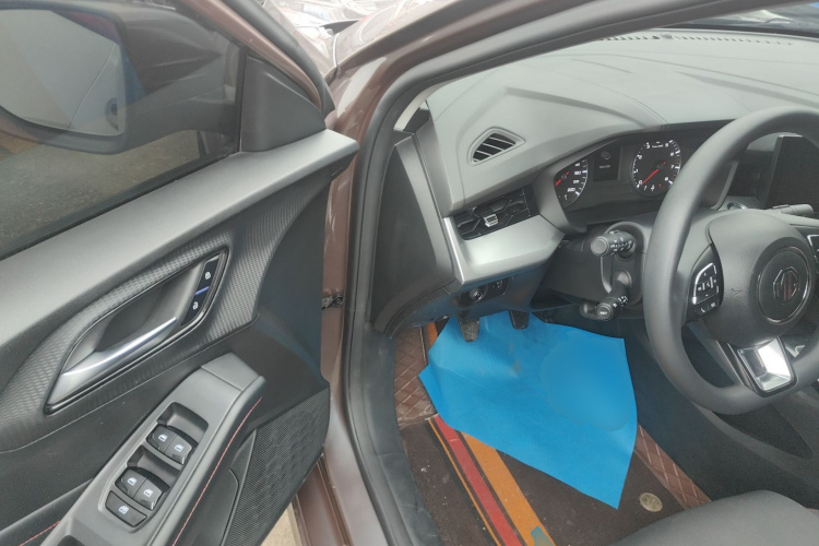 名爵 MG5 2023款 180DVVT 手动风尚版中控内饰20