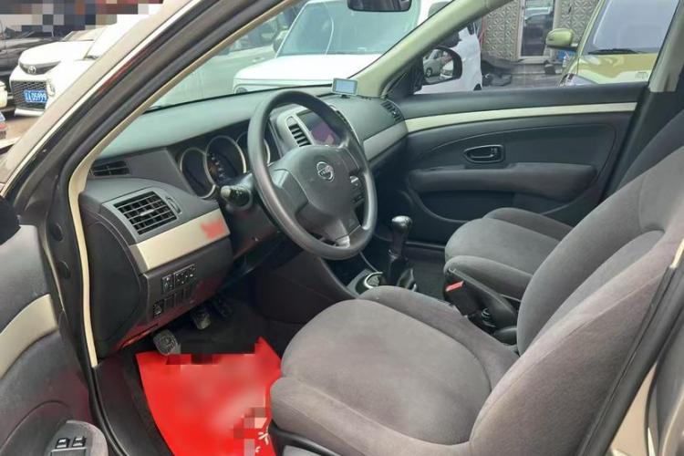 日产 轩逸 2016款 经典 1.6XE 手动领先版中控内饰7005