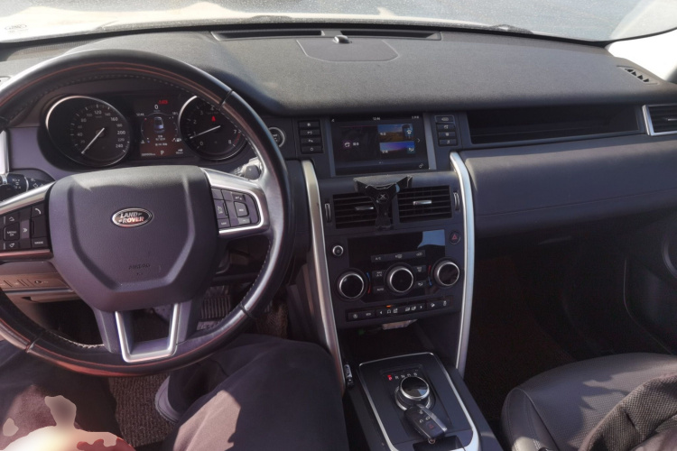 路虎 发现神行 2018款 240PS SE版中控内饰12