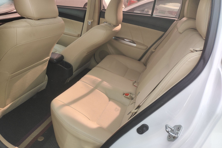 丰田 YARiS L 致炫 2016款 改款 1.5GS CVT锐动版中控内饰21