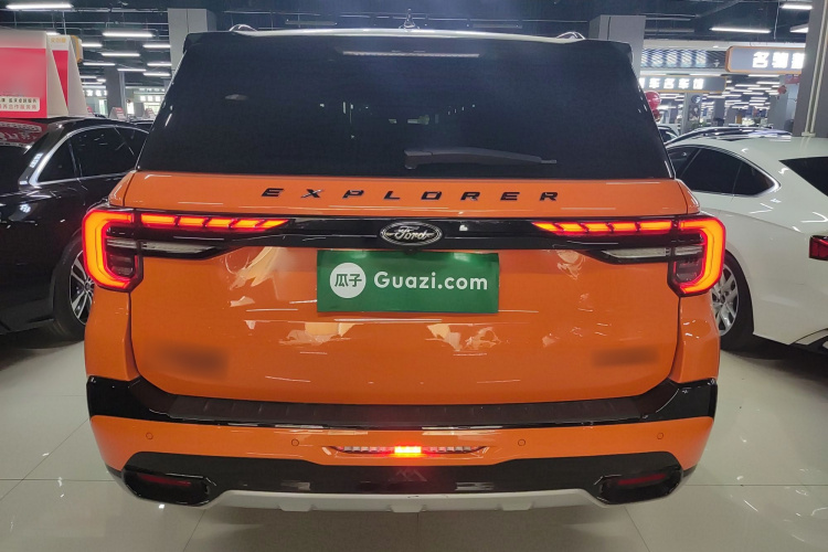 福特 探险者 2023款 EcoBoost 285 昆仑巅峰版 7座车身外观6