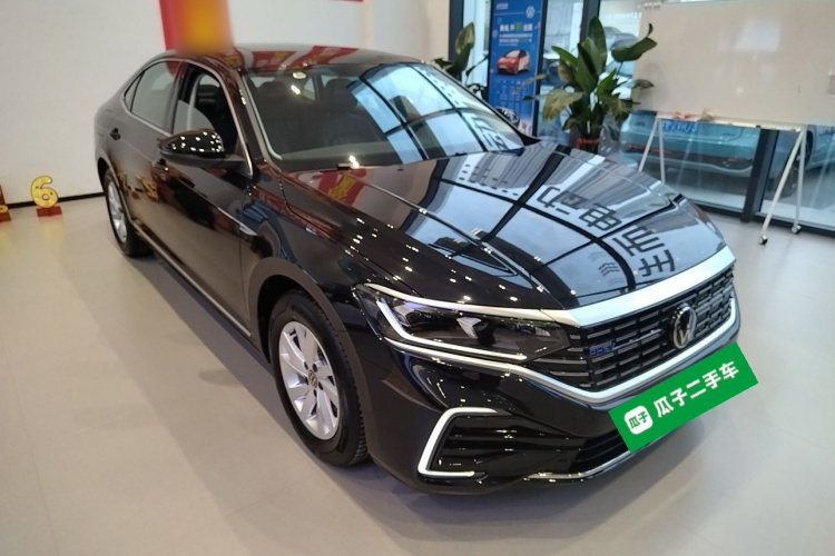 大众 帕萨特新能源 2025款 430PHEV 混动商务版车身外观3