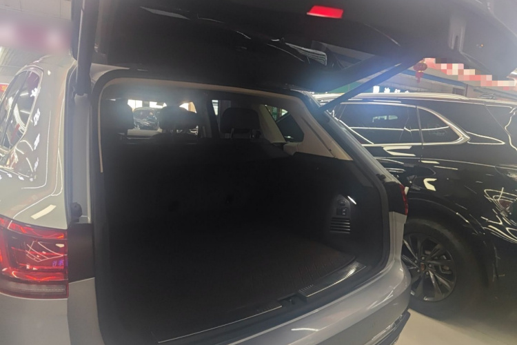 大众 途锐 2019款 2.0TSI 锐翼版 国V机舱底盘23