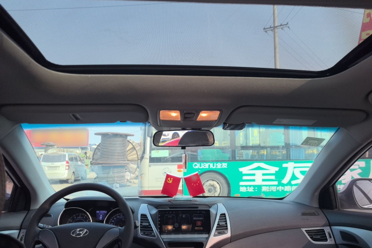 现代 朗动 2015款 1.6L 自动领先型中控内饰22