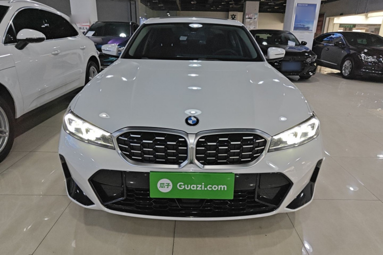 宝马3系 2025款 325Li M运动套装车身外观2