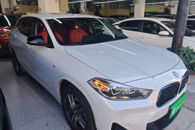 宝马X2 2023款 sDrive25i M运动曜夜版车身外观6002