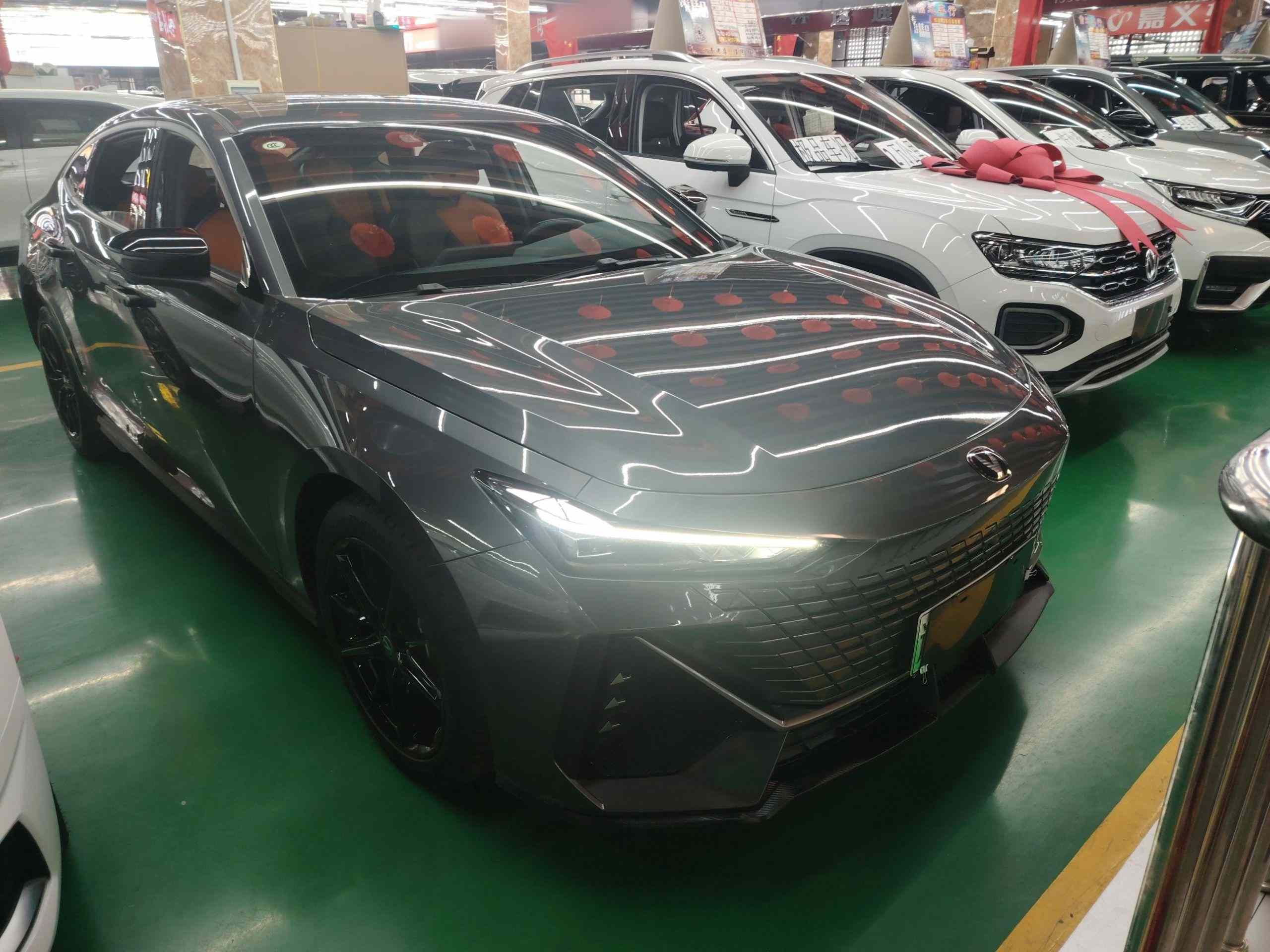 长安UNI-V 智电iDD 2023款  智电iDD 1.5T 113km智趣型(1)