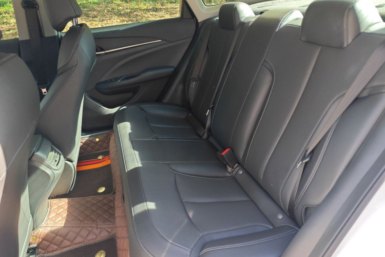 别克 英朗 2021款 改款 典范 1.5L 自动精英型中控内饰7002