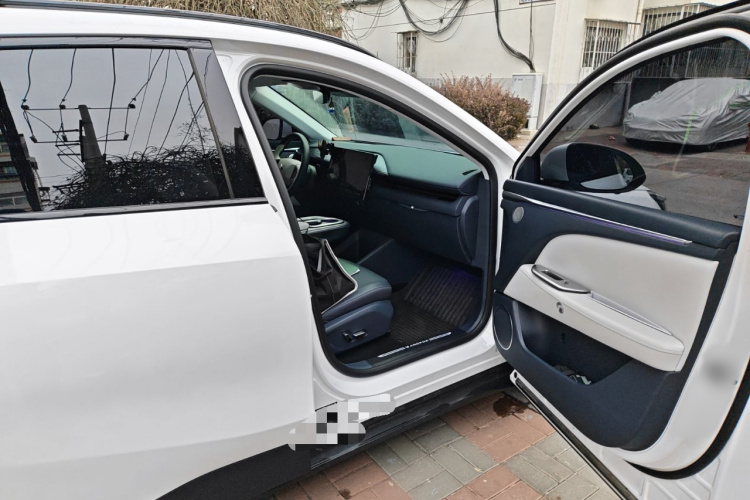 ARCFOX极狐 极狐 阿尔法T5(ARCFOX αT5) 2025款 630 神行版局部细节9005