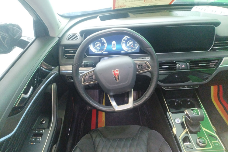 红旗HS5 2022款 改款 2.0T 智联旗享版中控内饰13