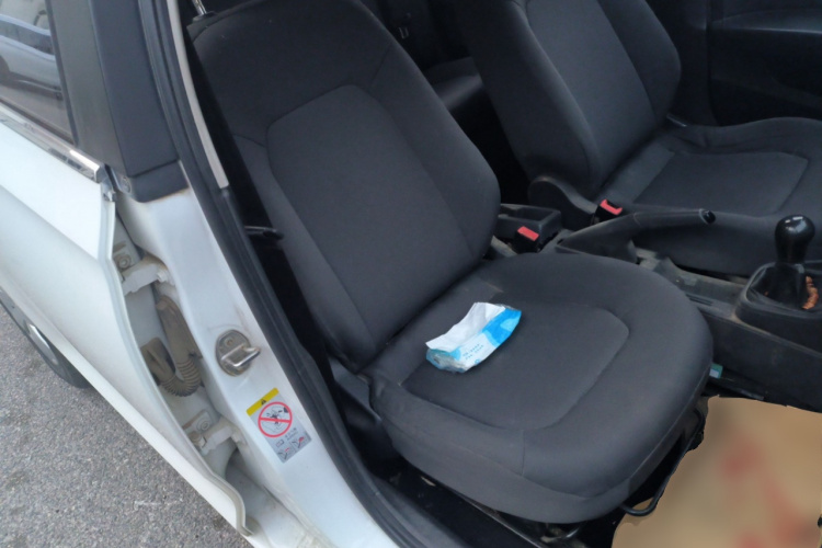 大众 桑塔纳 2015款 1.6L 手动风尚版局部细节41