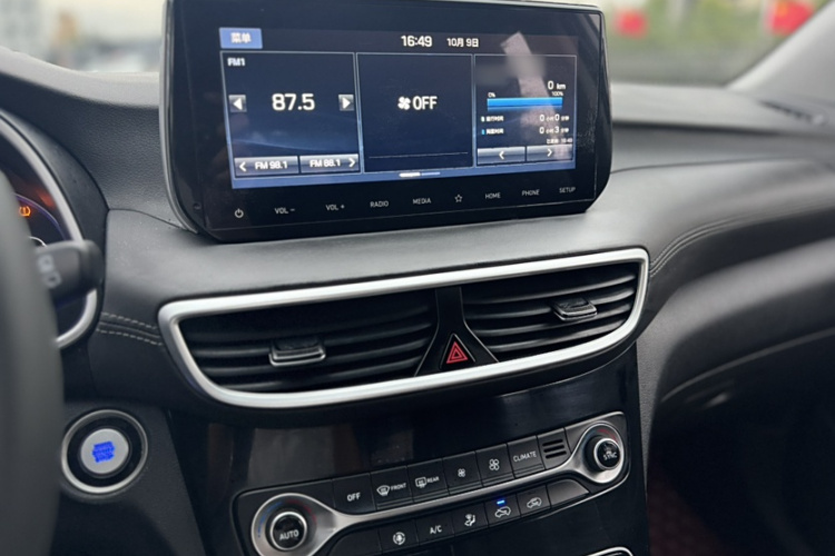 现代 途胜 2019款 280TGDi 双离合两驱时尚版 国VI中控内饰7003