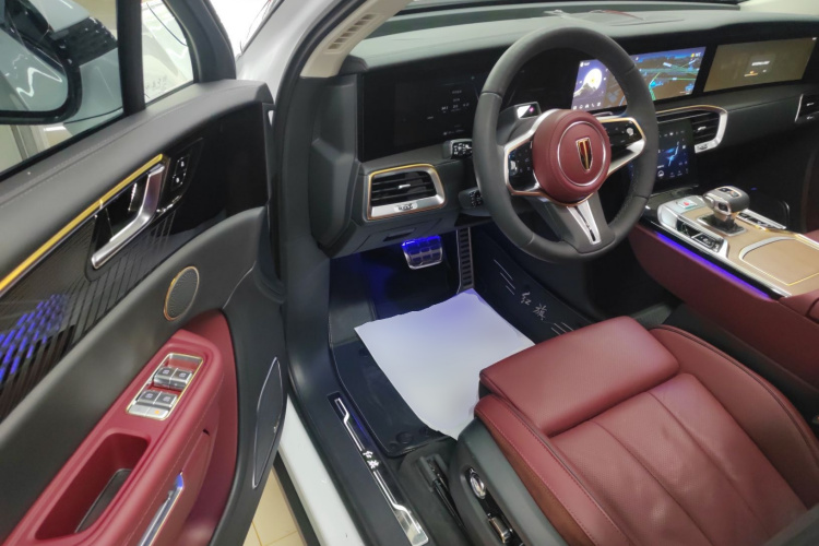 红旗E-HS9 2022款 660km 旗畅版 六座中控内饰20