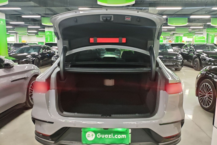 比亚迪 汉 2025款 DM-i 智驾版 125KM激光雷达旗舰型机舱底盘23