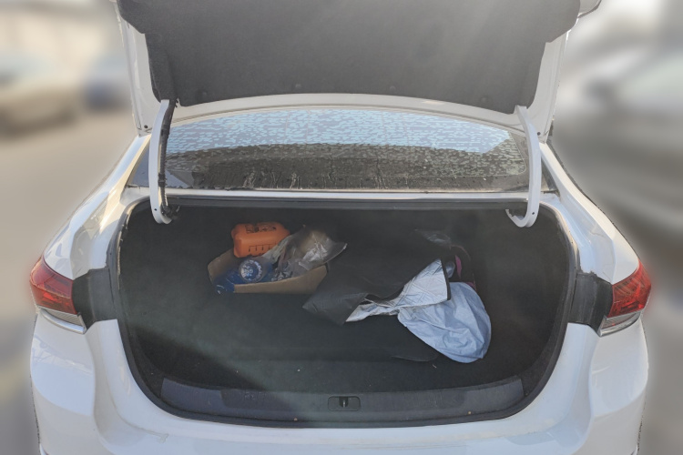 别克 英朗 2021款 改款 典范 1.5L 自动精英型中控内饰23