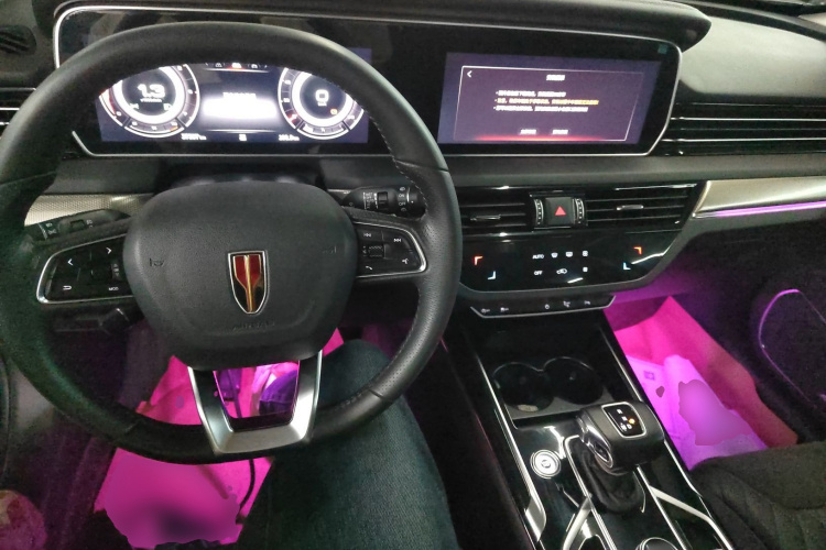 红旗HS5 2022款 改款 2.0T 智联旗享版中控内饰12