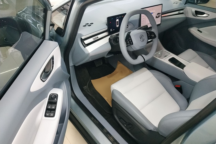 名爵 MG4 EV 2026款 437 从容版中控内饰7003