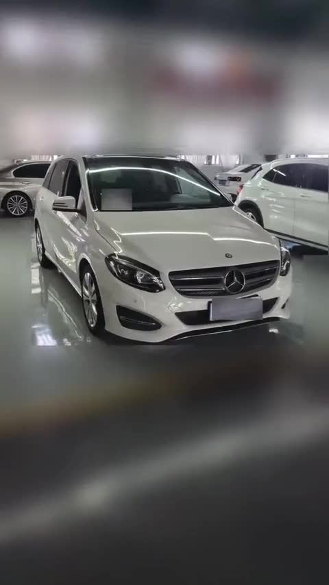 奔驰B级 2015款 B 200 时尚型讲解2