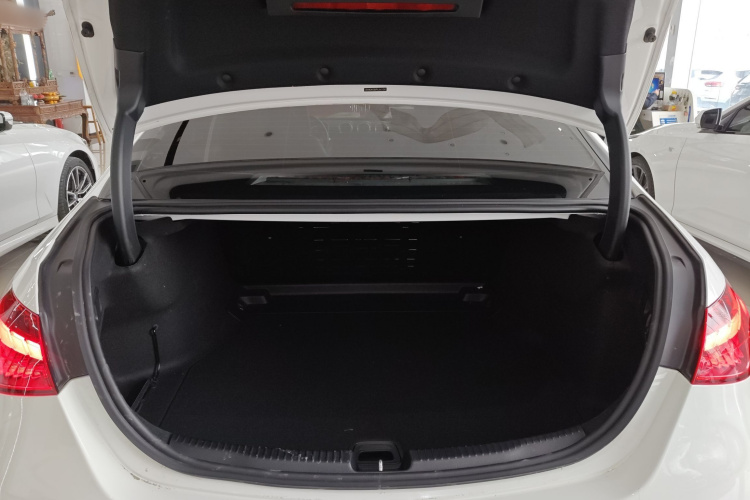 奔驰C级 2023款 改款 C 260 L 运动版机舱底盘23