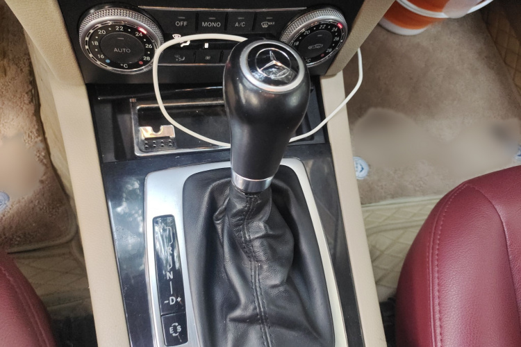 奔驰GLK级 2012款 GLK 300 4MATIC 动感型局部细节18