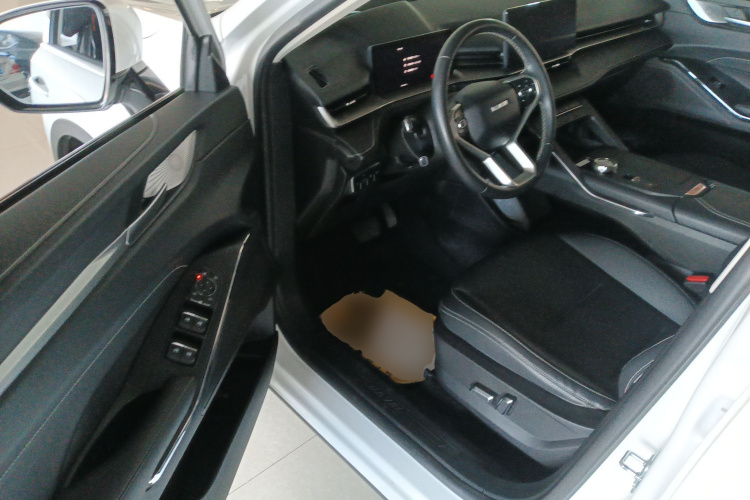 哈弗H6新能源 2023款 DHT-PHEV 110KM 悦行版中控内饰7003