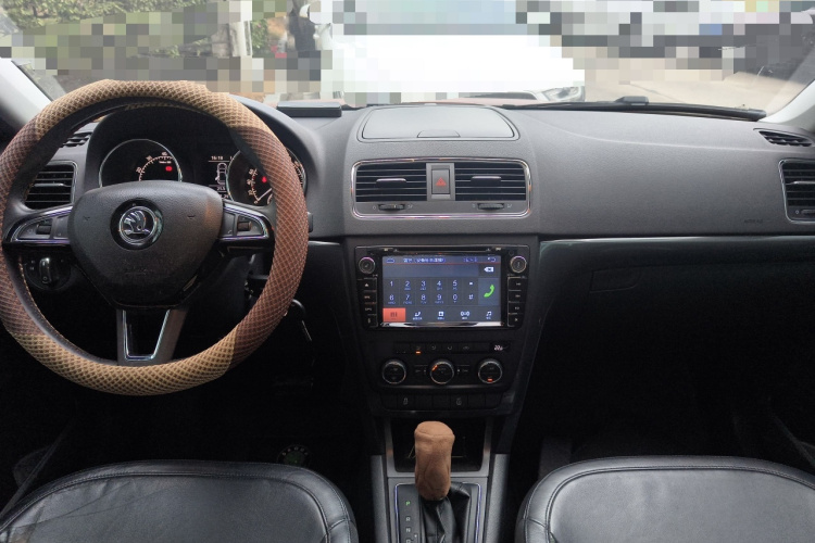 斯柯达 Yeti 2014款 1.4TSI DSG魅影版中控内饰12