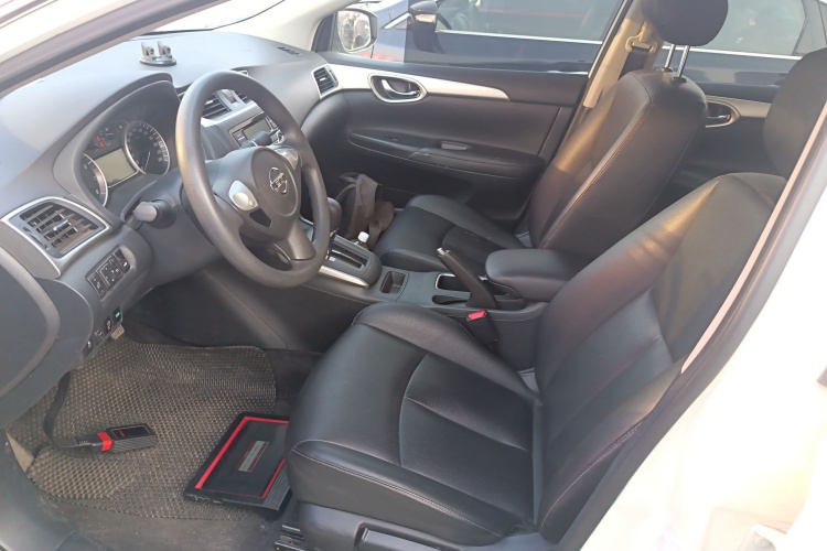 日产 轩逸 2021款 经典 1.6XE CVT舒适版中控内饰19