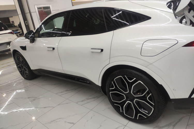 阿维塔11 2022款 超长续航双电机奢享版 4座车身外观4