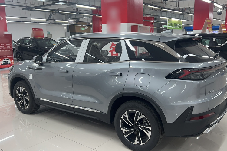 北京汽车 北京X7 2023款 1.5TD DCT优享+版车身外观6005