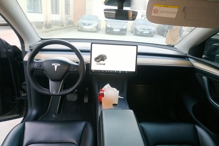 特斯拉 Model Y 2021款 长续航全轮驱动版 3D7中控内饰12