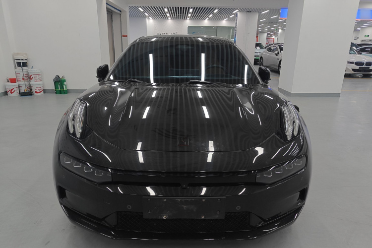 极氪001 2021款 超长续航双电机 YOU版车身外观2