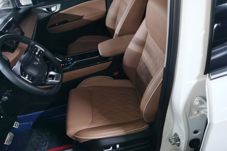 五菱汽车 五菱佳辰 2023款 2.0L DHT旗舰型局部细节19