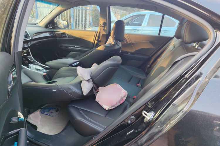 本田 雅阁 2016款 2.4L 豪华版中控内饰21