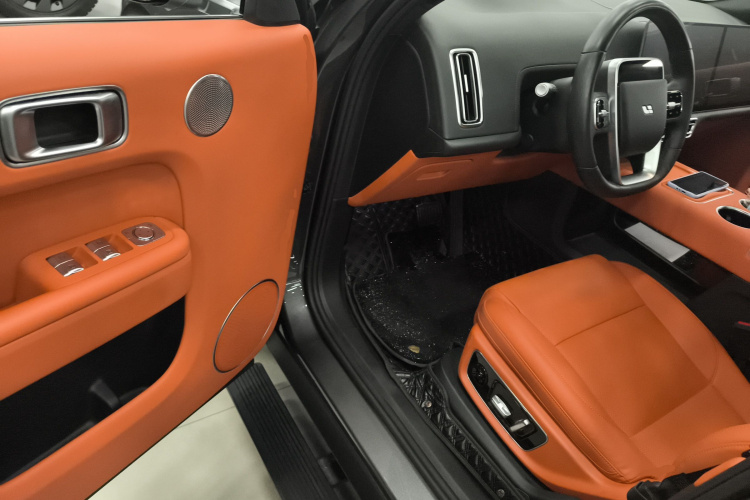 理想汽车 理想L9 2023款 Pro中控内饰20