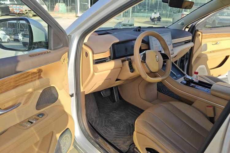 鸿蒙智行 问界M7 2024款 1.5T 智驾四驱Ultra版 6座中控内饰7003