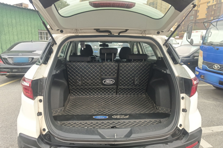 福特 领界 2019款 EcoBoost 145 CVT精领型 国VI机舱底盘23