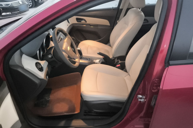 雪佛兰 科鲁兹 2015款 1.5L 经典 SE AT中控内饰19