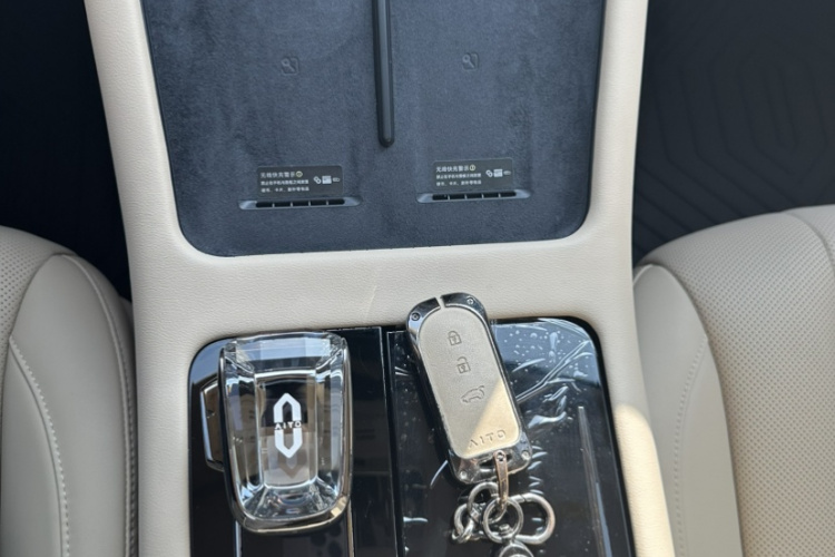 鸿蒙智行 问界M7 2024款 1.5T 后驱Plus版 5座中控内饰7009